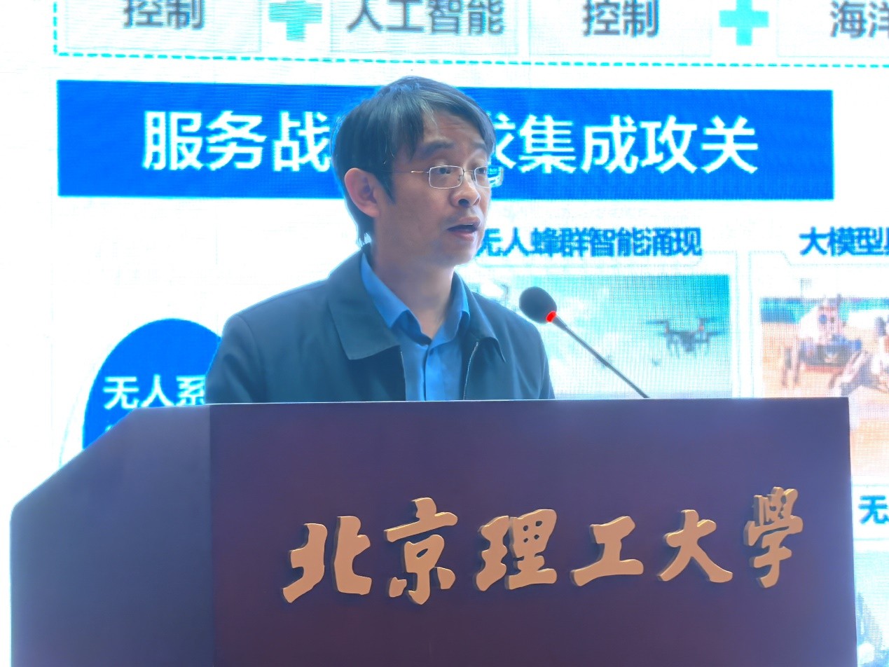 自拍流出
召开2025年度领导班子述职述廉会_2.jpg